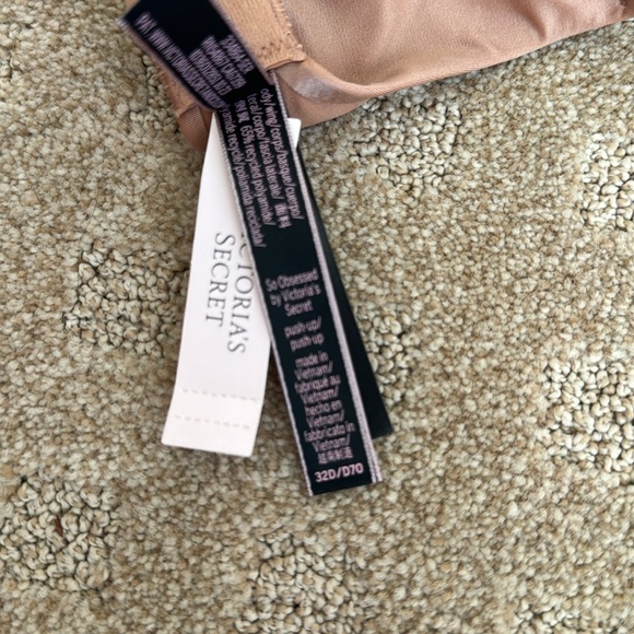 NWT Victoria’s Secret So Obsessed smooth push up bra, nude (toffee) color - Picture 6 of 6